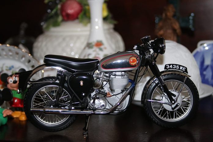 Discovering a beautifully restored 1957 BSA Gold Star 500 whilst