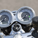 Thruxton-RS—Instruments