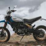 MY21_DUCATI_SCRAMBLER_DESERT_SLED_AMBIENCE _7__UC209561_High