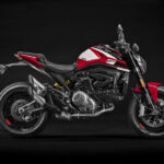 MY21_DUCATI_MONSTER personalised with Corse stickers kit_UC214702_High