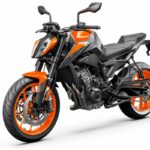 KTM 890 DUKE – Studio orange front left