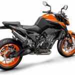 KTM 890 DUKE – Studio orange rear right