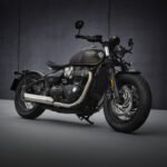 2021-Triumph-Bonneville-Bobber-Hero-01