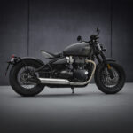 2021-Triumph-Bonneville-Bobber-Hero-03