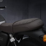 2021-Triumph-Bonneville-T120-Black-Detail-03