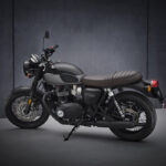 2021-Triumph-Bonneville-T120-Black-Hero-04