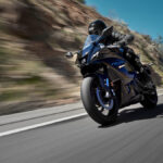 2022_YAM_YZF700R7_EU_YB_ACT_002_03_preview