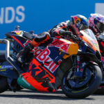 33-brad-binder-41-aleix-espargaro_ds_5709.gallery_full_top_fullscreen