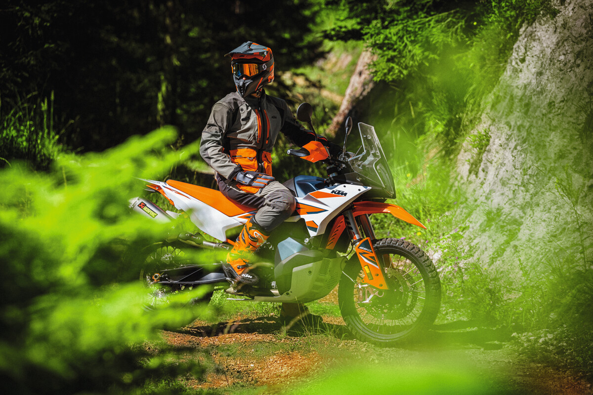 469503_MY23 KTM 890 ADVENTURE R - Action - CAT A_MY23_03 Action_Static ...