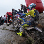 Wade Young makes it up the final obstacle to take the overall win for the 2021 Motul Roof of Africa, by Kevin Sanders