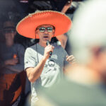 Stofskop organiser Chris Shelvey giving the riders briefing, taken by ZCMC (2)