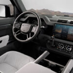 DEF_130_V8_25MY_080524_03_INTERIOR