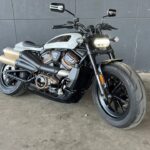 2022 SPORTSTER S WHITE SAND PEARL 2